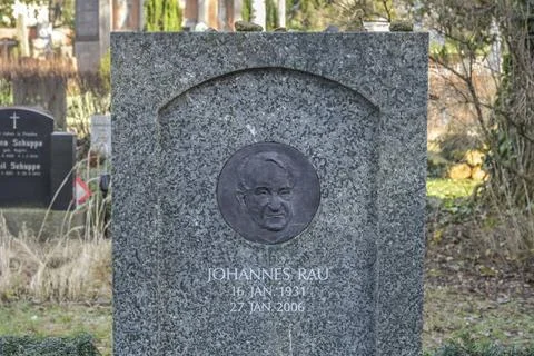 Johannes Rau, Grab, Dorotheenstädtischer Friedhof, Chausseestraße, Mitte,. Stock Photos
