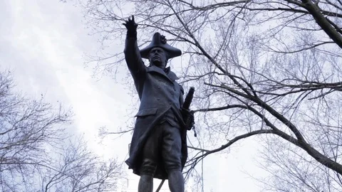 John Barry Statue in Park 스톡 동영상 113069154