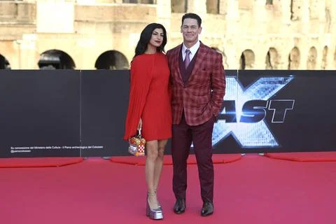 John Cena mit Ehefrau Shay Shariatzadeh bei der Premiere des Kinofilms Fas... Stock Photos