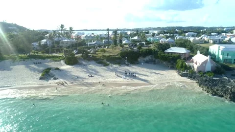 John Smith's Bay Beach Bermuda Pink Sand Drone Shot 스톡 동영상 144149790