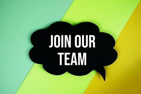 Join Our Team text on speech bubble top view on green and yellow geometric .. Foto stock