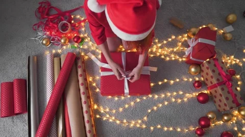 Join us for a delightful Festive Gift Wrapping Session, where we will be 스톡 동영상 317022311