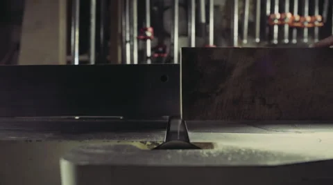 Joiner processing the workpiece of wooden plank by jointing machine Video stock 47956335
