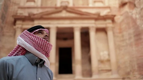 Jordan Petra Facade Of The Treasury Building The Ancient Nabatean Видео 100331361