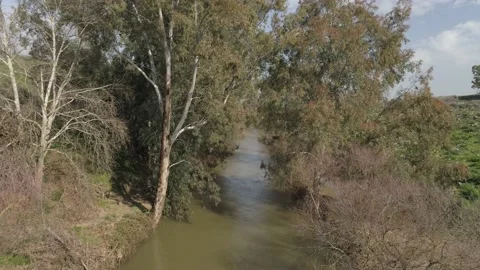 Jordan river aerial pull back Stock Footage 139681947