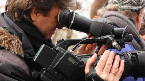 Journalist making video reportage Video stock 38090659
