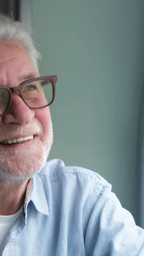 Joyful Elderly Man With Glasses 库存影片 332684810
