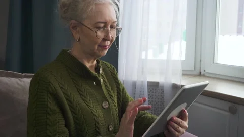 Joyful moment of using a tablet Stock-Footage 304774510