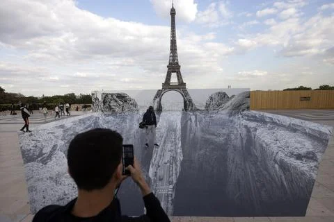 JR artwork by the Eiffel Tower in Paris, France - 27 May 2021 스톡 사진