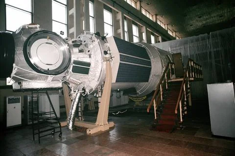 JSC2000-E-18630 (June 2000) --- A wide shot of the Zvezda Service Module t... Stock Photos