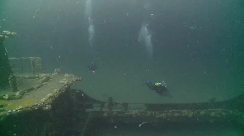 J.t mid ship divers Video stock 12554118
