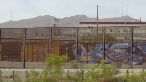 Juarez-El Paso Texas division line Stock Footage 98624225