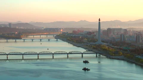 Juche Tower, Pyongyang morning panoramic view, North Korea 動画素材 342422490