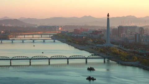 Juche Tower, Pyongyang morning panoramic view, North Korea 動画素材 342704091