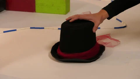 Juggling 動画素材 183830663