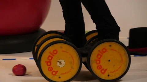 Juggling Video stock 183840788