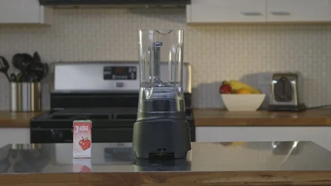 Juice Box And Blender 動画素材 105329673
