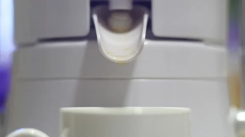 Juicer [close up] juice flow Stock Footage 68922826