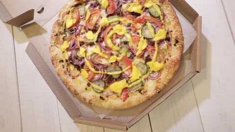 Juicy fresh pizza Video stock 136465513