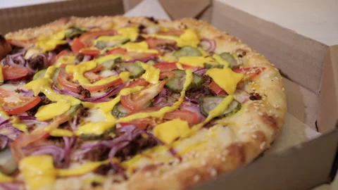 Juicy fresh pizza Video stock 136465770