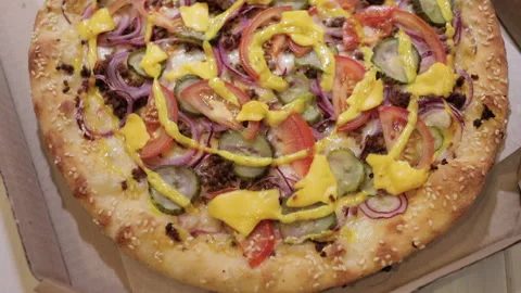 Juicy fresh pizza Video stock 136466227