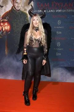 Julia Bottar bei der Sam Dylan s Sweet House of Horror Promi-Halloween Par... Foto stock