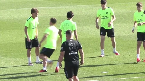 Julián Álvarez remains the main question mark for Atlético's derby lineup, Majad Stock Footage 345833228