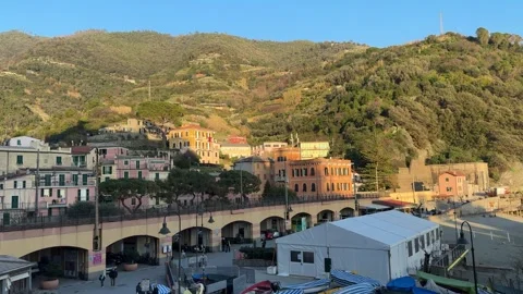 July 15, 2026 - Cinque Terre, Italy - Colorful coastal town overlooking sea 库存影片 338147751