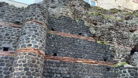 July 17, 2026 - Clermont-Ferrand, France - Ancient Roman wall remains Vidéo 338147357