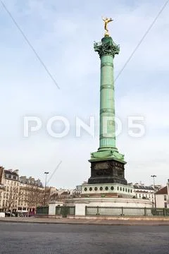 July column on place de la bastille Stock Photos