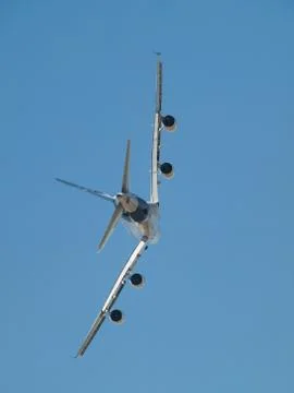 Jumbo airliner Фото