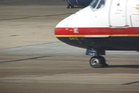 Jumbo jet rolls through frame 스톡 동영상 113565