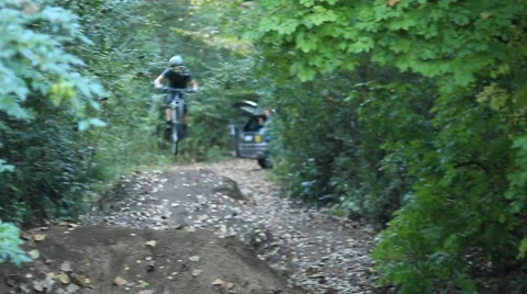 Jumping on a bike Vidéo 51556853