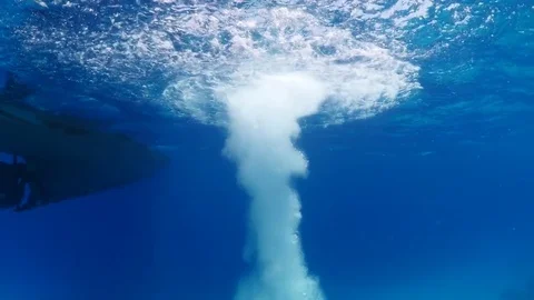 Jumping in to the sea Video stock 72289125