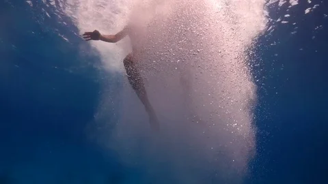 Jumping in to the sea Video stock 72290525