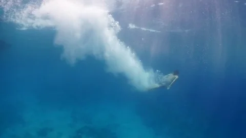 Jumping in to the sea Video stock 72290910