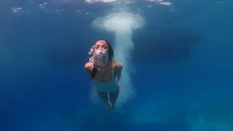 Jumping in to the sea Video stock 72290948