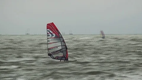 Jumping windsurfer on IJsselmeer Video stock 94982264