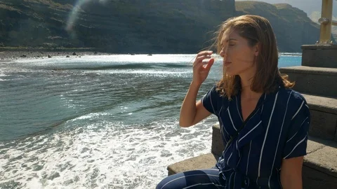 Jumpsuit Model 스톡 동영상 105424247