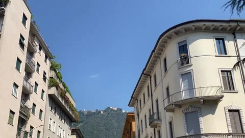 June 10, 2026 - Como, Italy - Historic city architecture and streets 库存影片 338146830