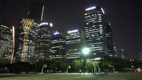 June 16, 2017: Night scenery of Yeouido Park. Vidéo 145974530