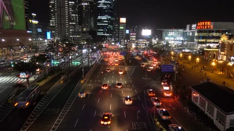 June 5, 2017. Night view and vehicle flow in front of Seoul Station Vidéo 145973745