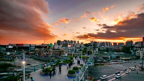 June 7, 2017: From sunset to night in Seoullo 7017. Time lapse 動画素材 145924077