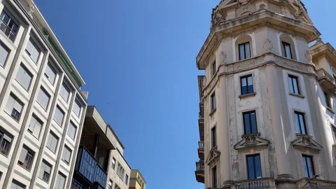 June 7, 2025 - Milan, Italy - Historic and modern city architecture 库存影片 338133953