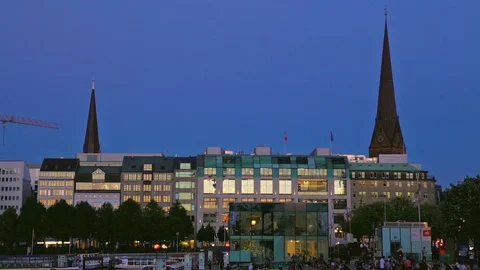 Jungfernstieg at bleu hour Stock Footage 128938440