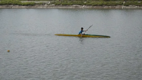 Junior athlete training boat Stock-Footage 228935816