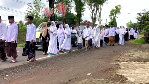 Junior High School students take part in the National Santri Day parade Stock Footage 219629727