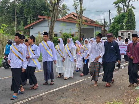 Junior High School students take part in the National Santri Day parade Stock Photos