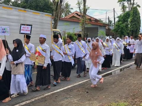 Junior High School students take part in the National Santri Day parade Stock Photos