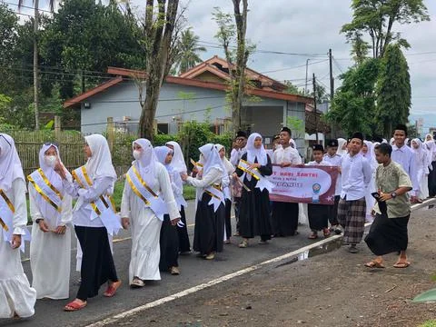Junior High School students take part in the National Santri Day parade Stock Photos